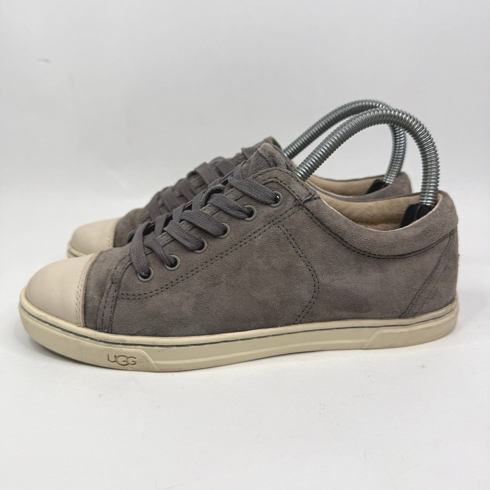UGG Australia Womens 7 Grey Suede Low Top Lace Up Sneakers 1010638